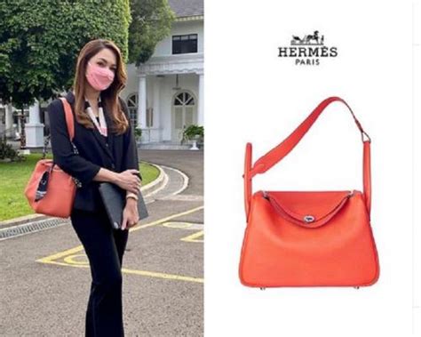 tas hermes lindy original|hermes lindy bag reference.